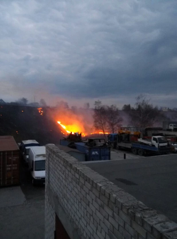 Пожар в частном доме в Барнауле.