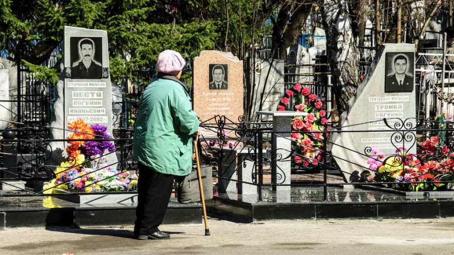 Родительский день в Барнауле. Власихинское кладбище