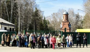 Родительский день в Барнауле. Власихинское кладбище