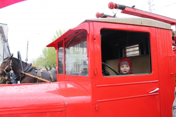 Парад пожарной техники в Барнауле.