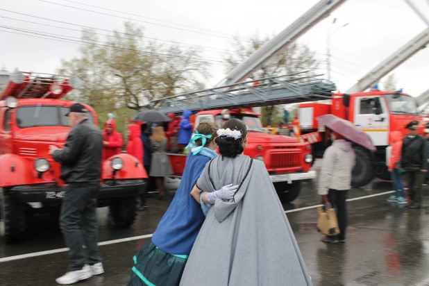 Парад пожарной техники в Барнауле.