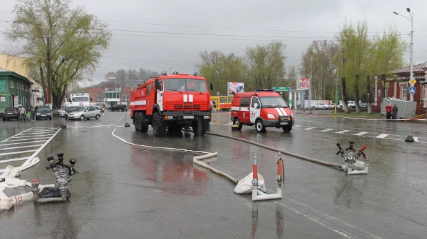 Парад пожарной техники в Барнауле.