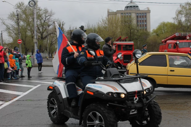 Парад пожарной техники в Барнауле.