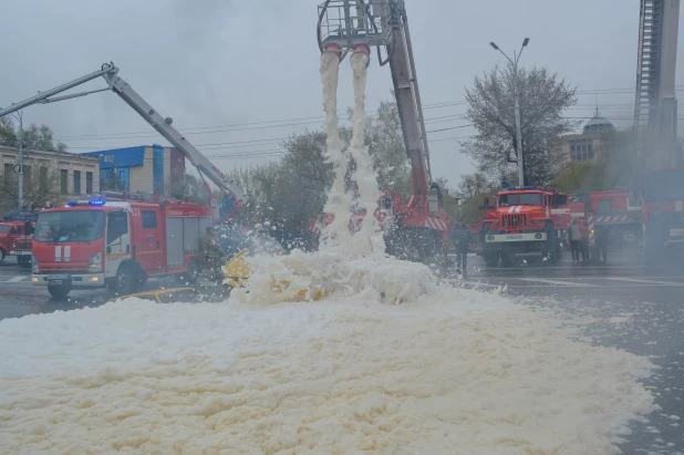 День пожарной охраны в Барнауле.