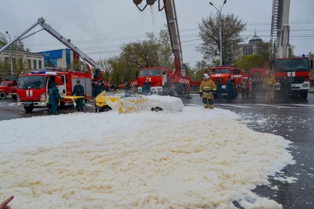 День пожарной охраны в Барнауле.