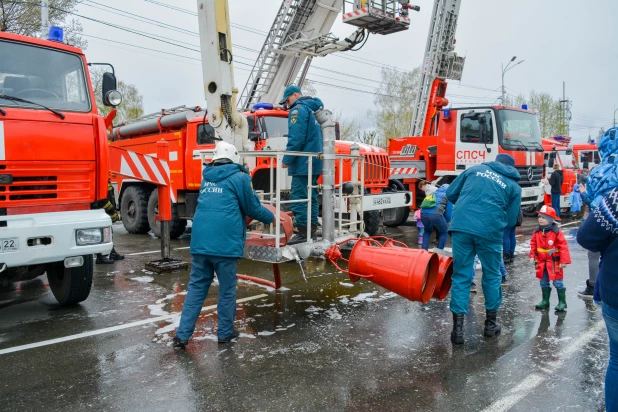 День пожарной охраны в Барнауле.