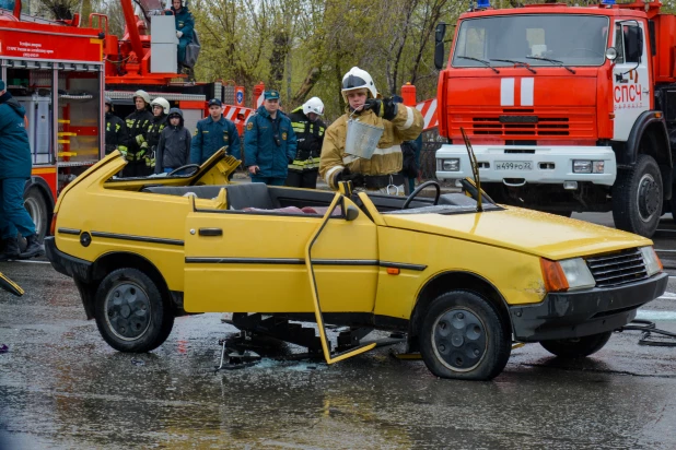 День пожарной охраны в Барнауле.