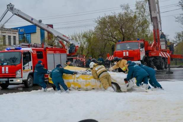 День пожарной охраны в Барнауле.