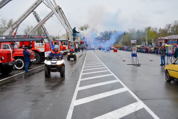 День пожарной охраны в Барнауле.