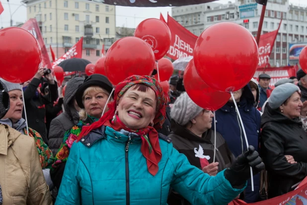 Первомайская демонстрация в Барнауле, 2017.