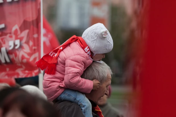 Первомайская демонстрация в Барнауле, 2017.