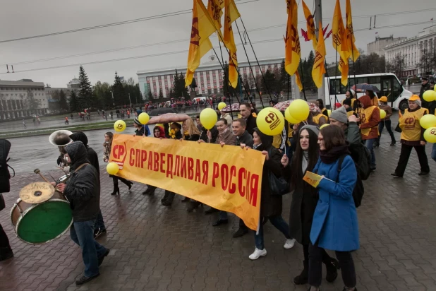 Первомайская демонстрация в Барнауле, 2017.