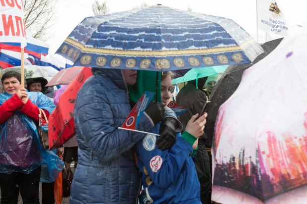 Первомайская демонстрация в Барнауле, 2017.