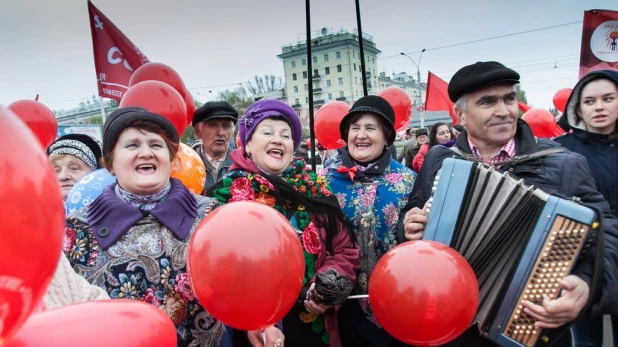 Первомайская демонстрация в Барнауле, 2017.