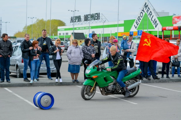 Байкеры открыли мотосезон в Барнауле. 6 мая 2017 года.