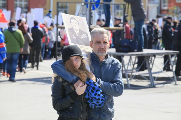 Шествие "Бессмерного полка" в Барнауле. 9 мая 2017 года.