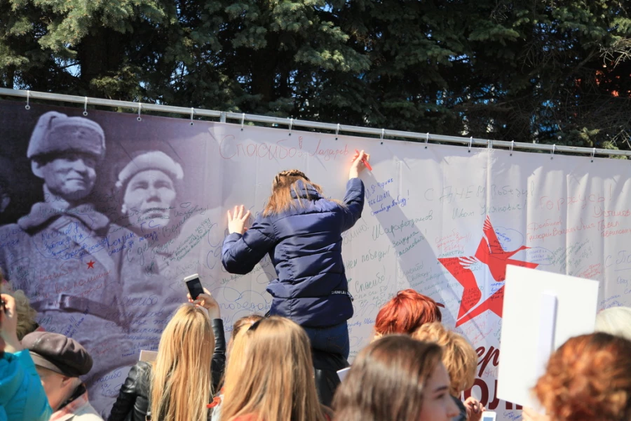 Шествие &quot;Бессмерного полка&quot; в Барнауле. 9 мая 2017 года.