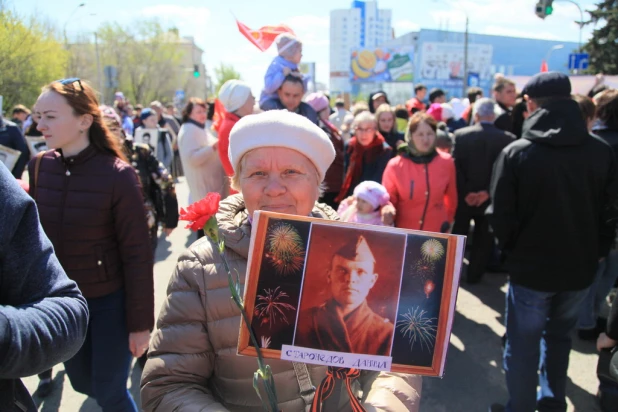 Шествие "Бессмерного полка" в Барнауле. 9 мая 2017 года.