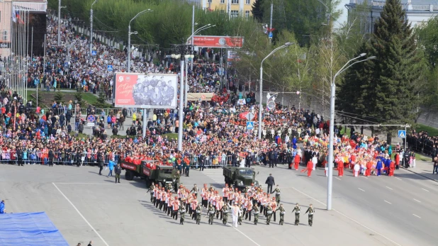 Шествие "Бессмерного полка" в Барнауле. 9 мая 2017 года.