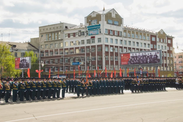 Парад Победы в Барнауле. 9 мая 2017 год.