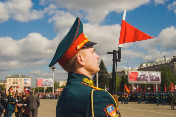 Парад Победы в Барнауле. 9 мая 2017 год.