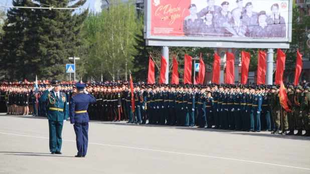 Парад Победы в Барнауле. 9 мая 2017 года.