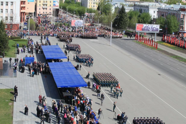 Парад Победы в Барнауле. 9 мая 2017 года.