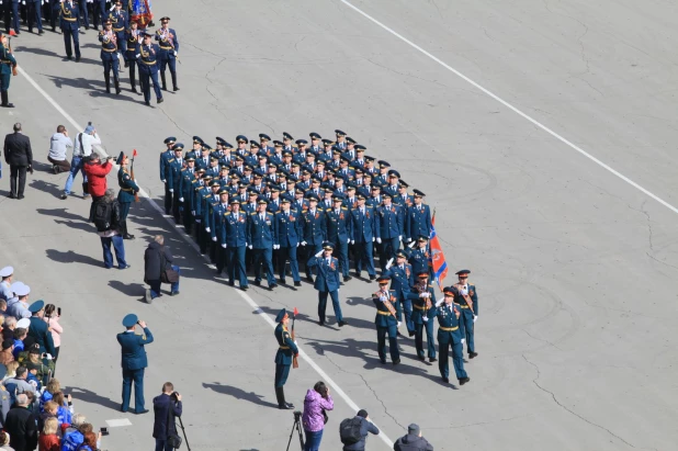 Парад Победы в Барнауле. 9 мая 2017 года.