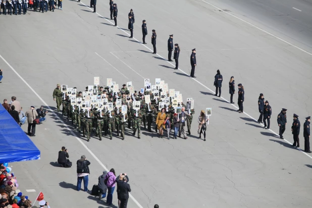 Парад Победы в Барнауле. 9 мая 2017 года.