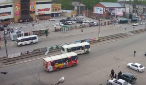 В Бийске автобус сбил пешехода. 8 мая 2017 года.