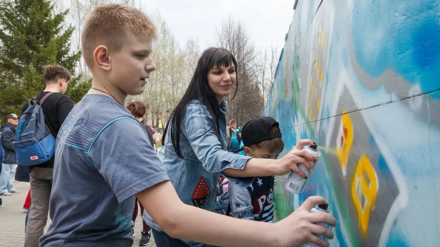 "Алтай-Кокс" провел городской арт-фестиваль.