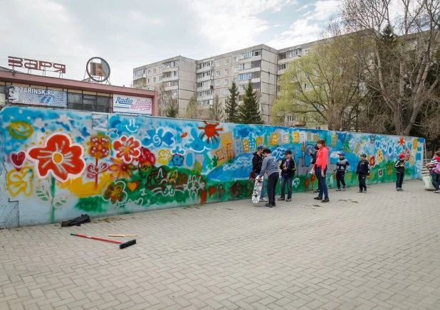 "Алтай-Кокс" провел городской арт-фестиваль.