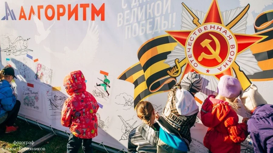 "Алгоритм" отметил 72-ю годовщину Дня Победы вместе с горожанами.
