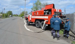 Спасатели МЧС откачивают грунтовые воды в Рубцовске. Паводок-2017 на Алтае.