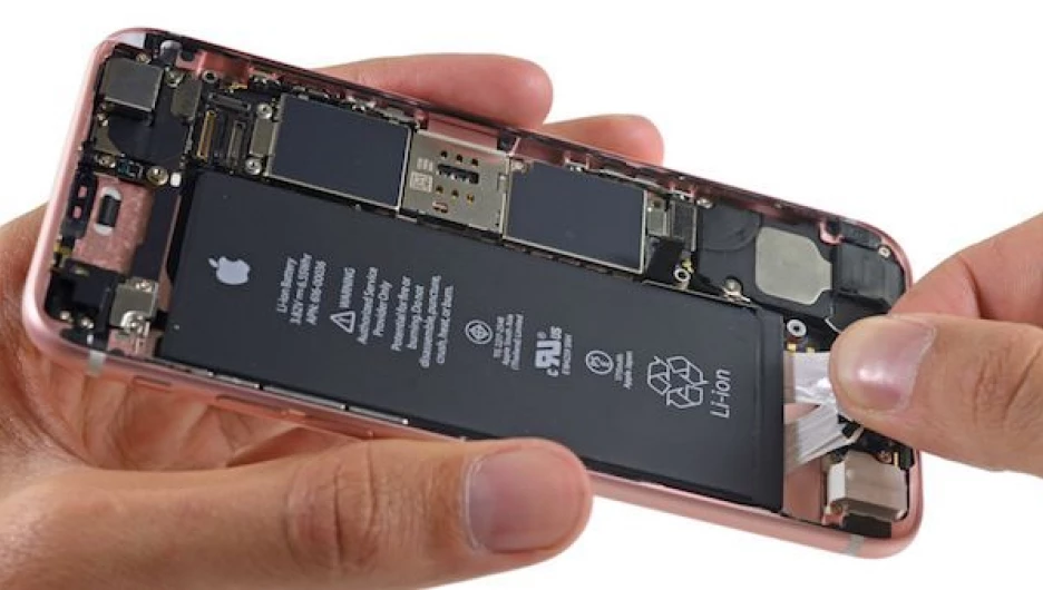 Замена аккумулятора iphone 6.