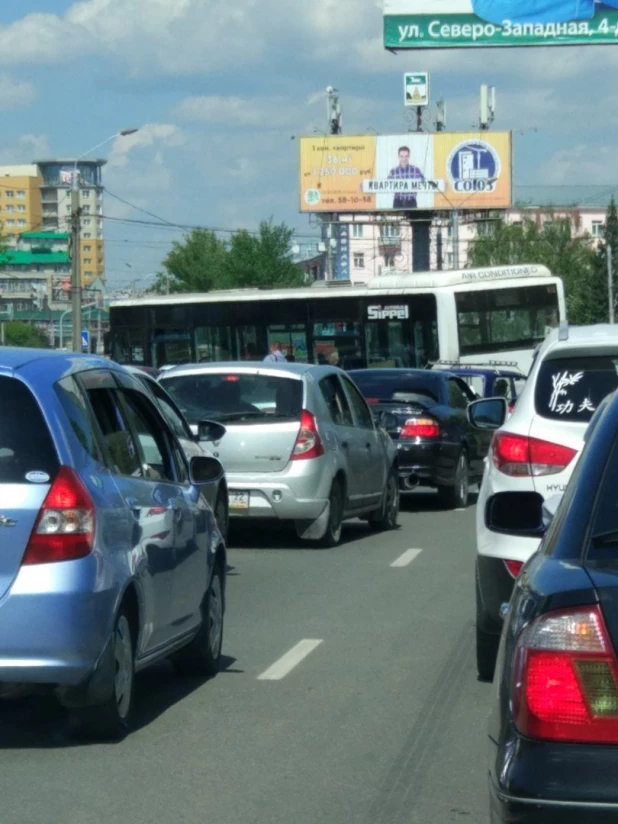 Массовая авария на перекрестке проспектов Красноармейского и Строителей. 21 мая 2017 года.