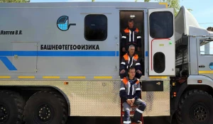 Автомобиль каротажного подъемника ОАО "Башнефтегеофизика".