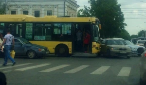 ДТП на пересечении проспекта Ленина и улицы Молодежной. 24 мая 207 года.