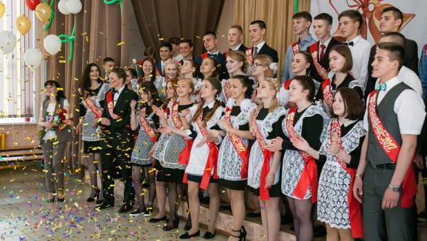 "Последний звонок" в гимназии № 45. Барнаул, 25 мая 2017 года.