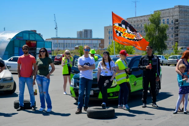 В Барнауле прошли соревнования по автослалому среди девушек. 3 июня 2017 года.