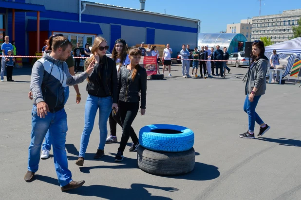 В Барнауле прошли соревнования по автослалому среди девушек. 3 июня 2017 года.