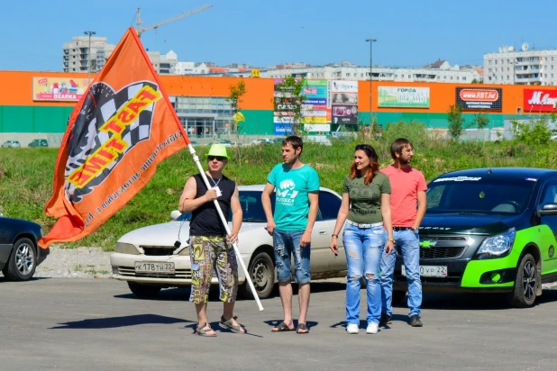 В Барнауле прошли соревнования по автослалому среди девушек. 3 июня 2017 года.