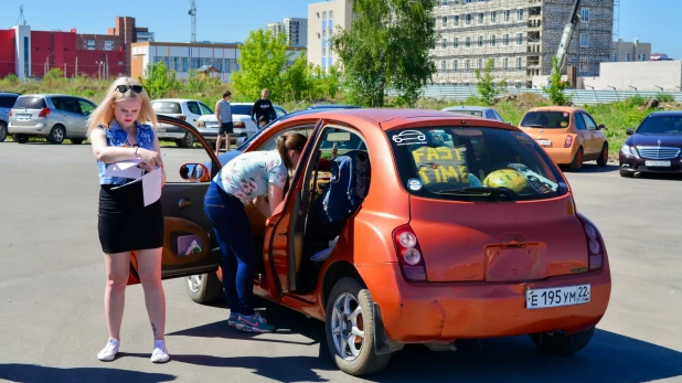 В Барнауле прошли соревнования по автослалому среди девушек. 3 июня 2017 года.