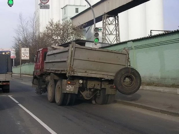 Где-то на российских дорогах.