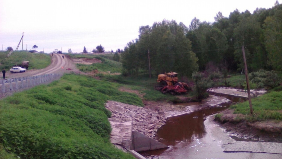 В Новосибирской области тракторист погиб под колесами своего "Кировца".