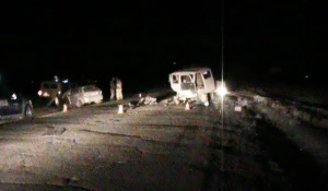 Между Кош-Агачем и Беляшами врезались УАЗ и "Мазда". 7 июня 2017 года.