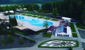 Комплекс бассейнов "АлтАйская Ривьера".