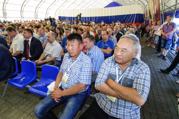 На "Алтае проходи самая масштабная выставка сельхозтехники в Сибири