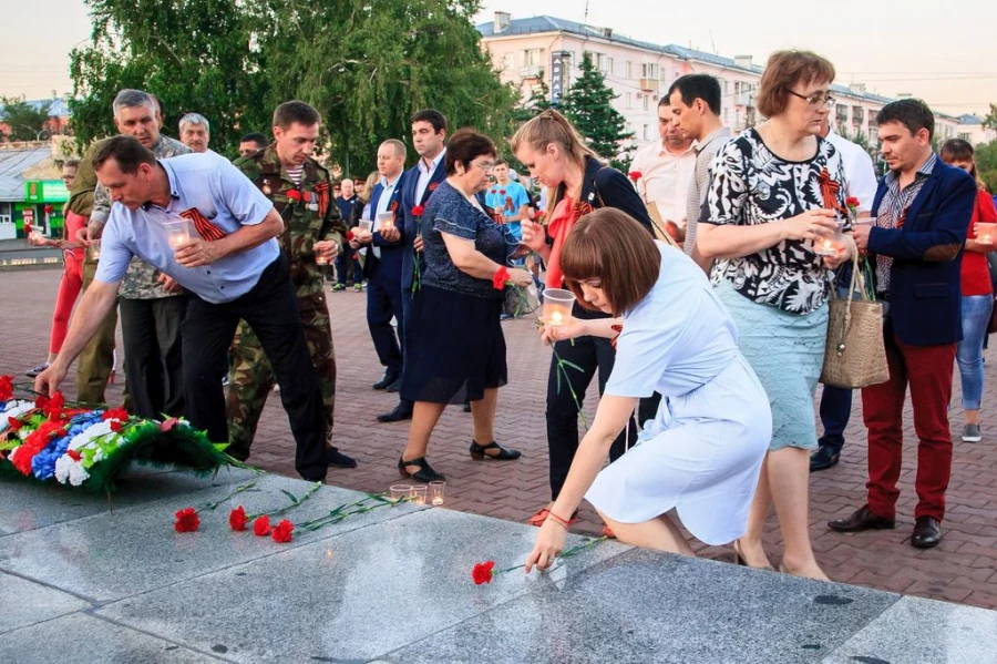 В канун Дня памяти и скорби барнаульцам рассказали о вкладе земляков в победу в Великой Отечественной войне