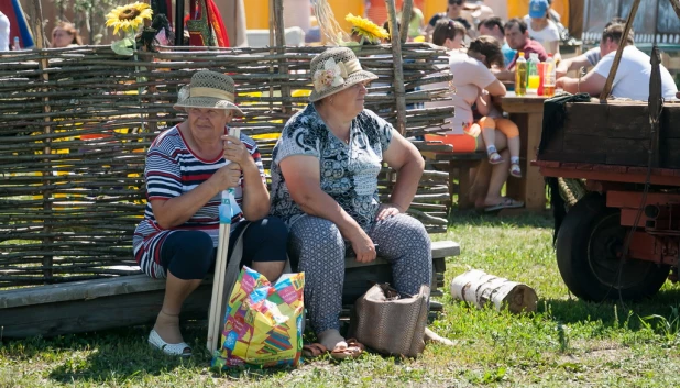 На Алтае с размахом прошел юбилейный фестиваль напитков "АлтайФест"